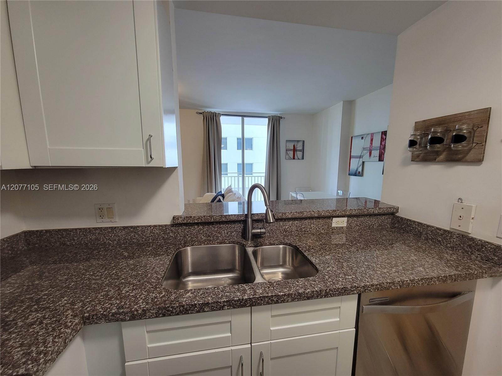 185 SE 14th Terrace 1101 — photo 6