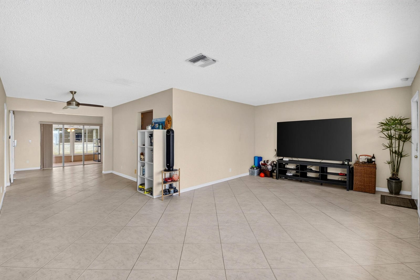 2116 SW 22ND Court — photo 4