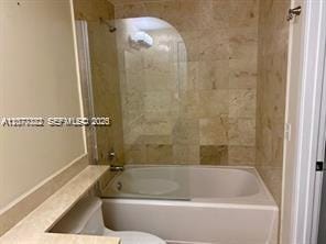 170 SE 14th Street 1502, Miami, FL 33131 photo 17