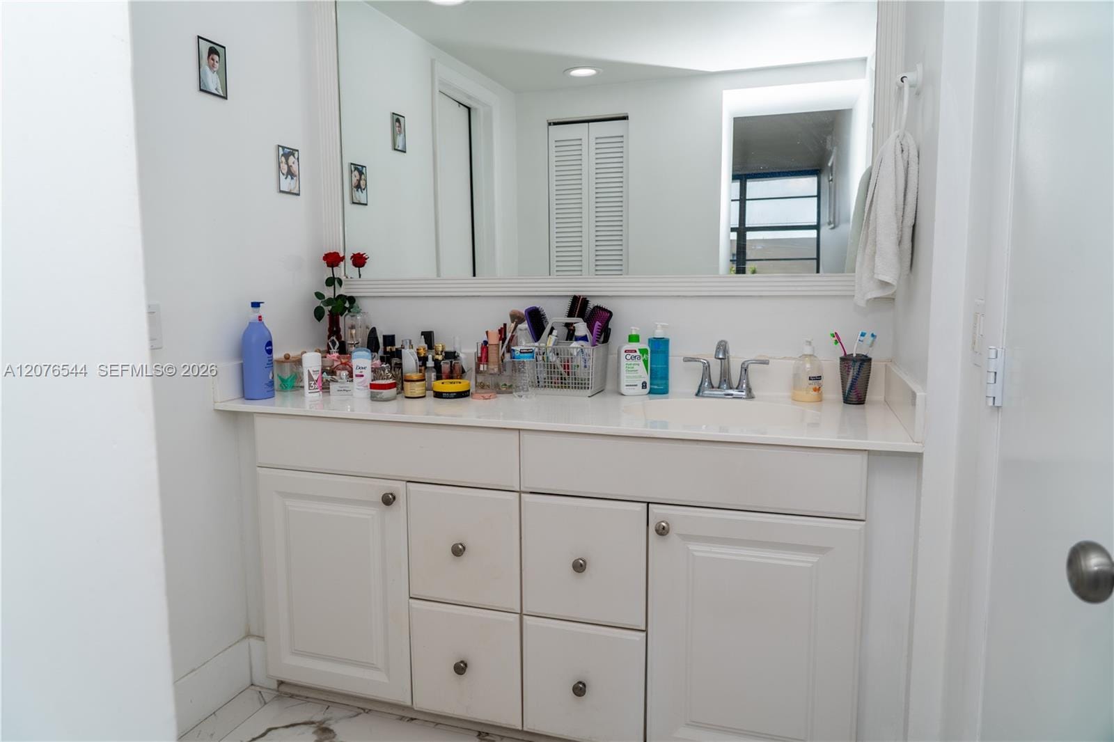 854 NW 87th Avenue 405, Miami, FL 33172 photo 17