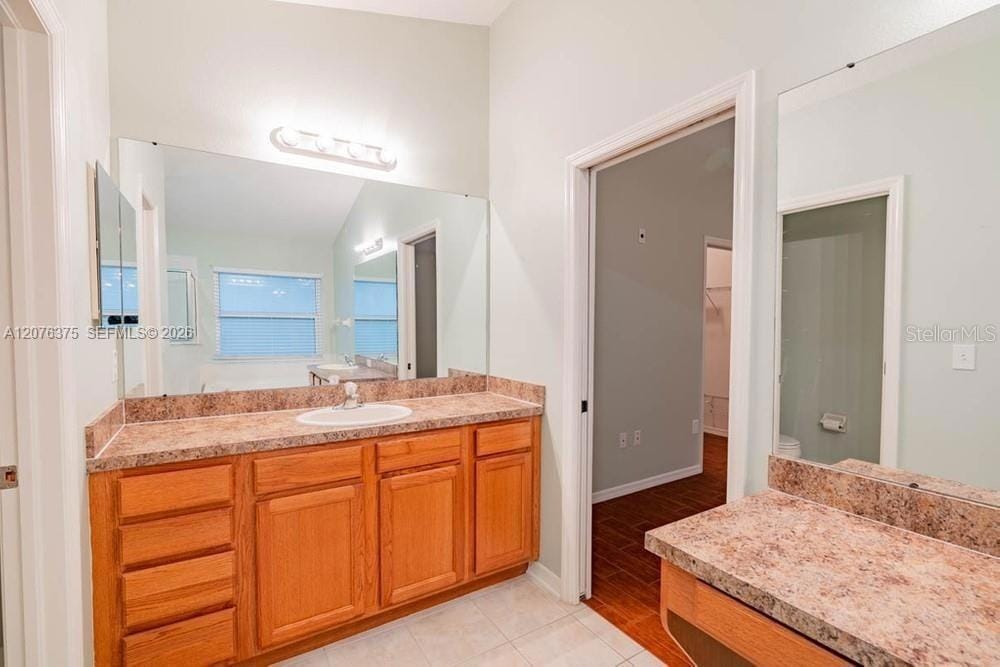 311 Delwood Breck Street, FL 33570 photo 11