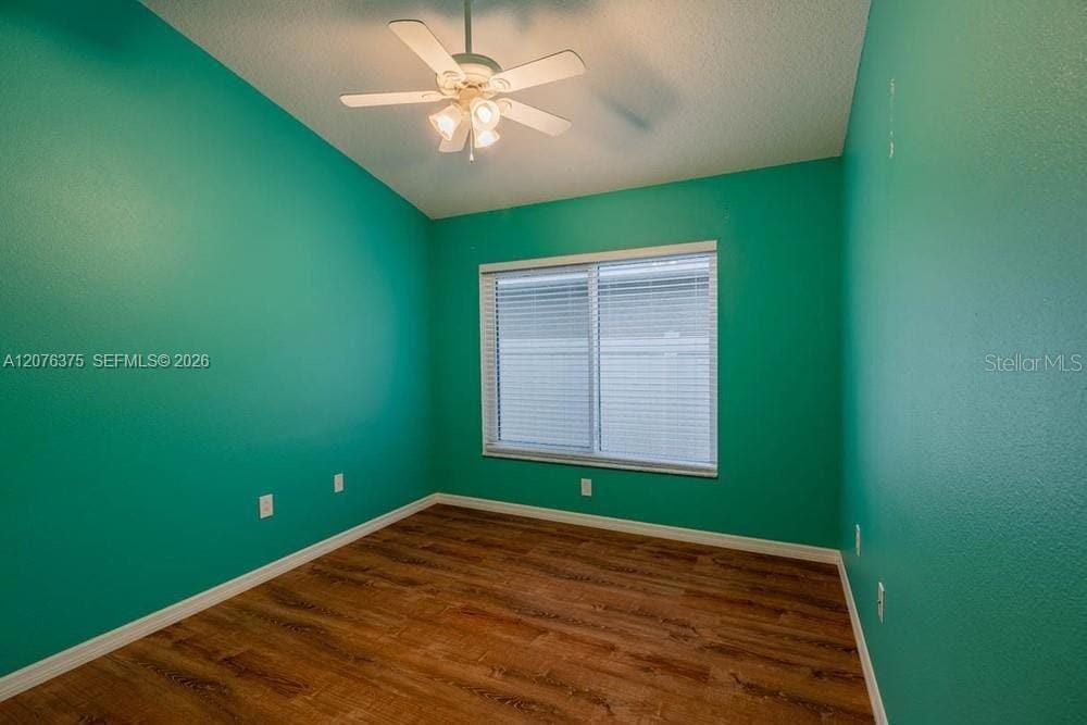 311 Delwood Breck Street, FL 33570 photo 12
