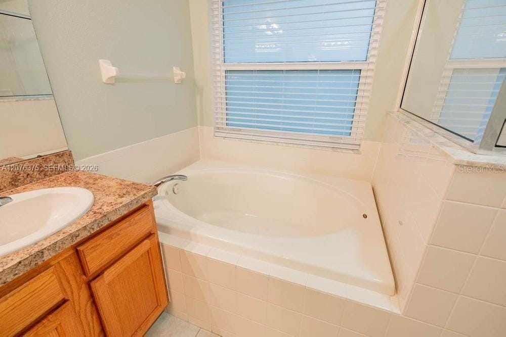 311 Delwood Breck Street, FL 33570 photo 6