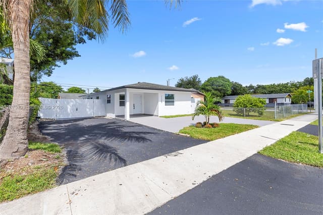 1125 NW 27th Avenue, Fort Lauderdale, FL 33311