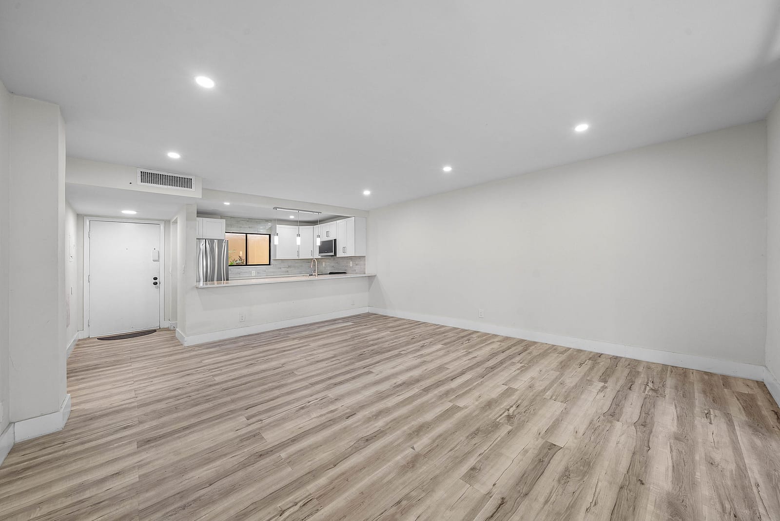5190 LAS VERDES Circle 105, Delray Beach, FL 33484 photo 6