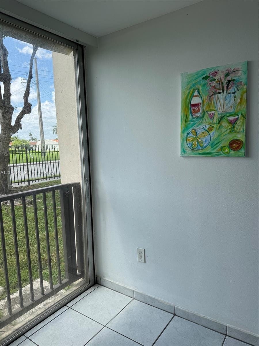 9401 SW 4th Street 103 — photo 4