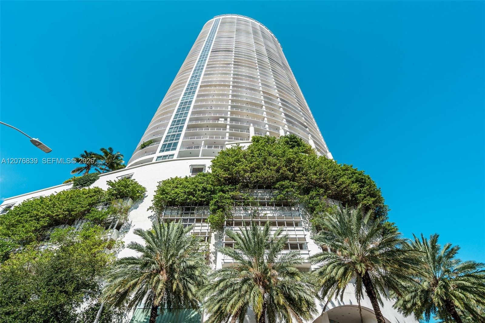 1750 N Bayshore Drive 5010 — photo 2