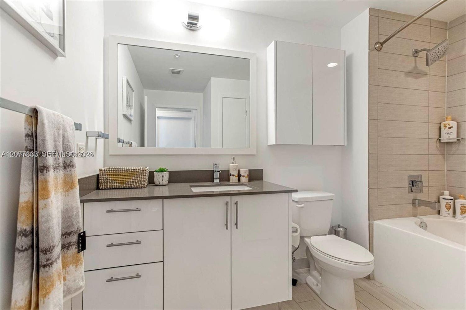 999 SW 1st Avenue 1906, Miami, FL 33130 photo 9