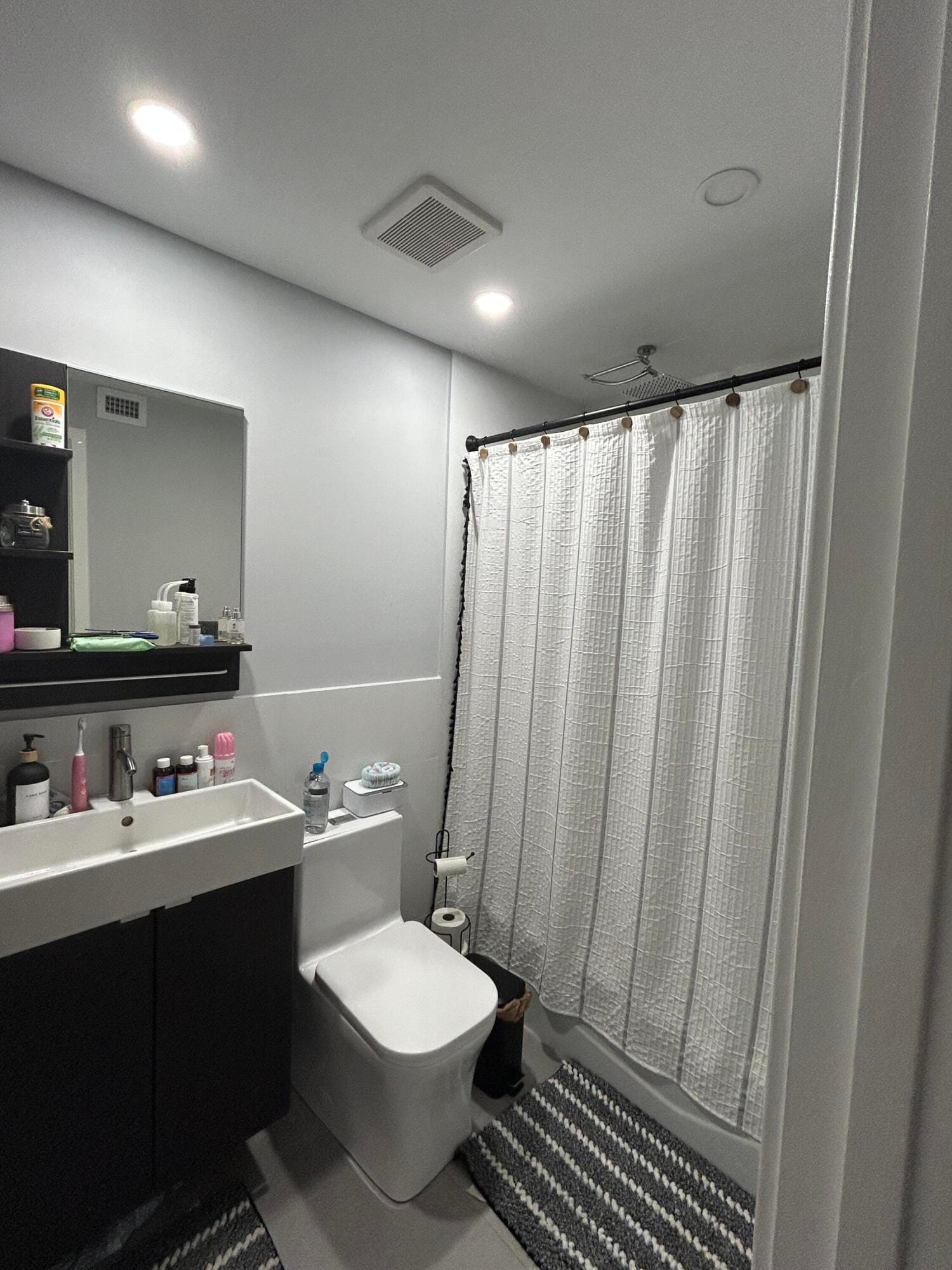 1390 E GOLFVIEW Drive, Pembroke Pines, FL 33026 photo 27