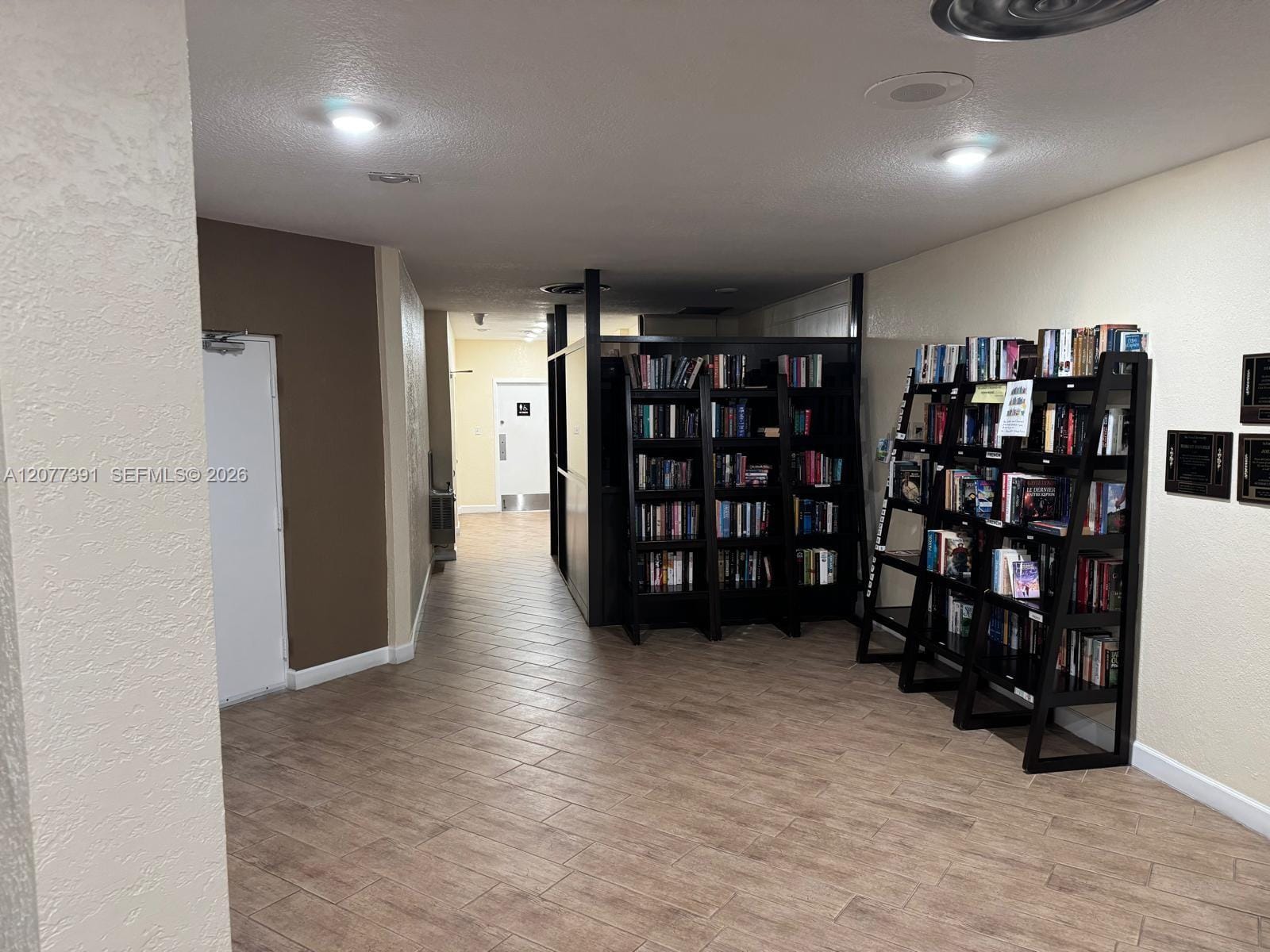 9320 Sunrise Lakes Boulevard 104, Sunrise, FL 33322 photo 18