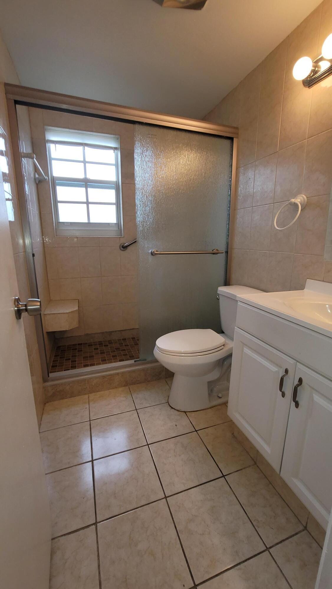 208 EASTHAMPTON I — photo 9