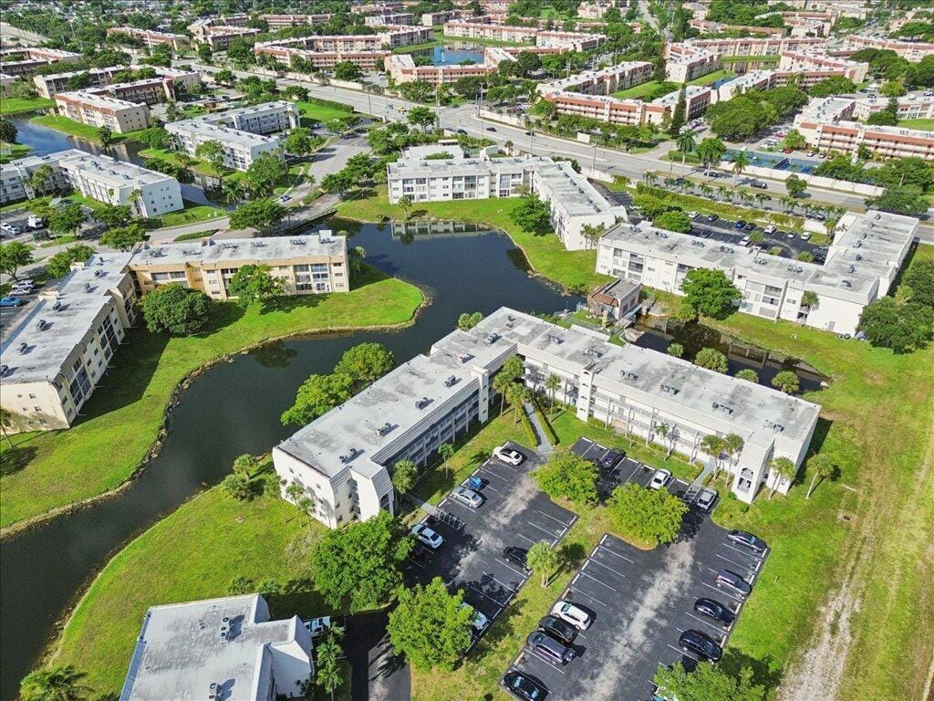 8510 Sunrise Lakes Boulevard 301, Sunrise, FL 33322 photo 20