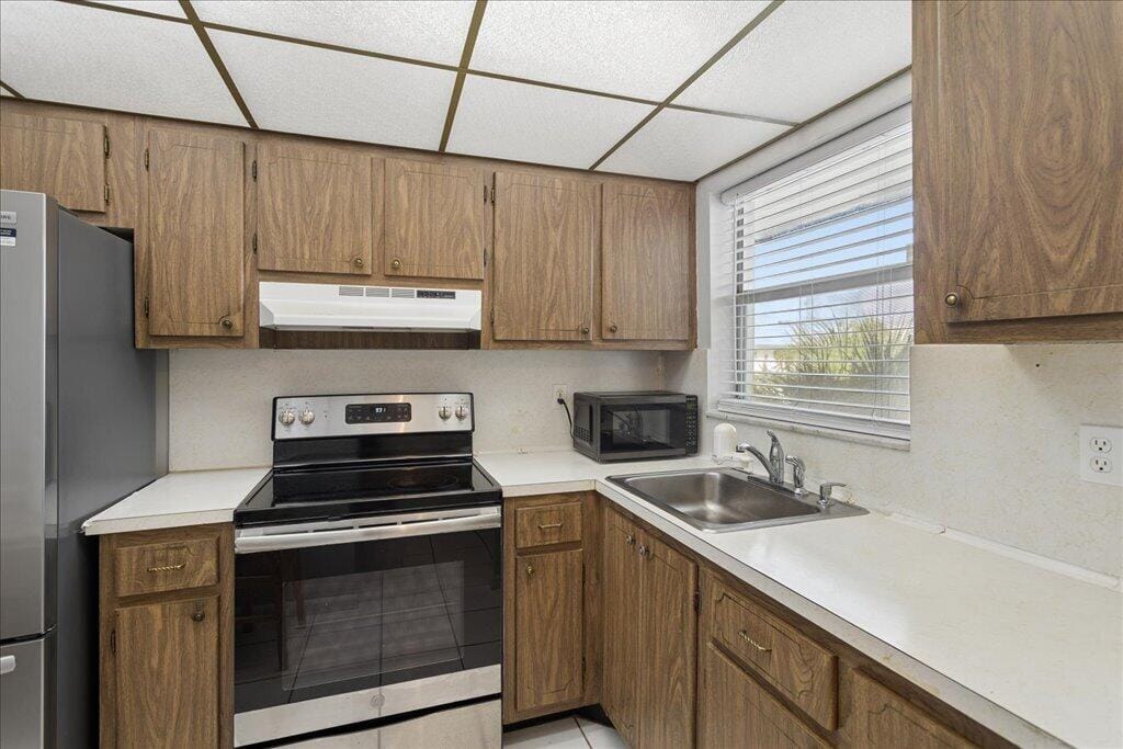 8510 Sunrise Lakes Boulevard 301 — photo 4