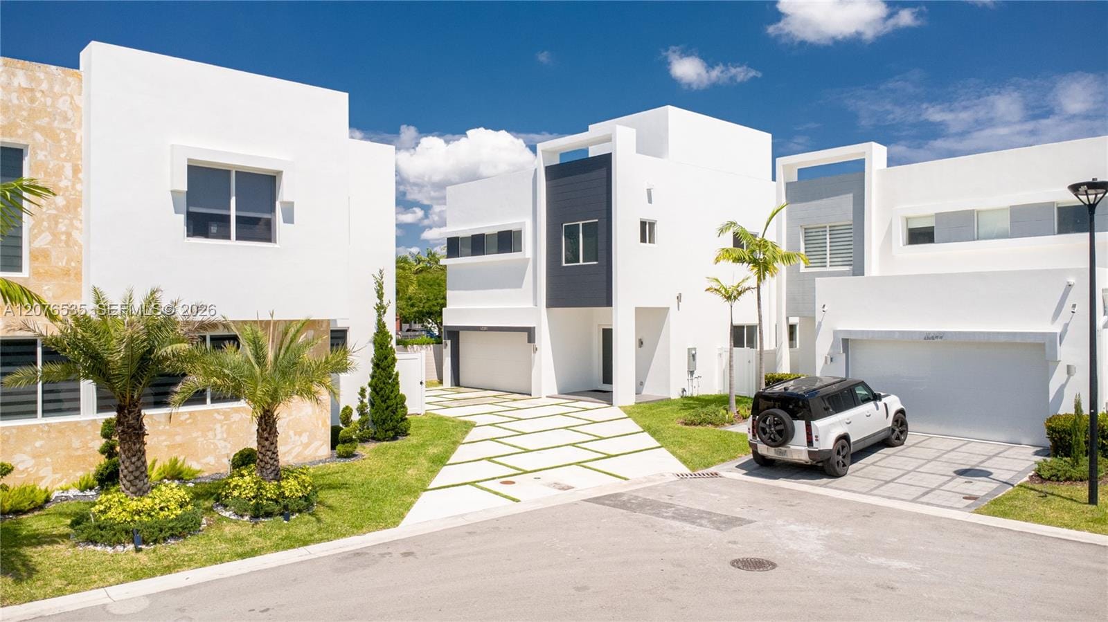 10381 NW 67th Terrace, Doral, FL 33178