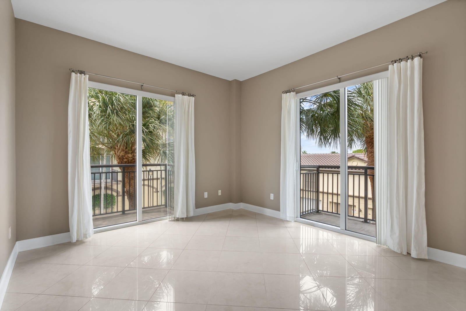 2617 NE 14th Avenue 109, Wilton Manors, FL 33334 photo 17