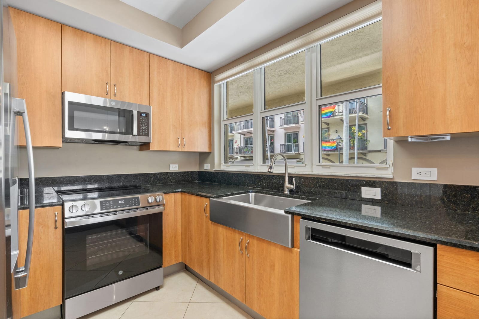 2617 NE 14th Avenue 109 — photo 10