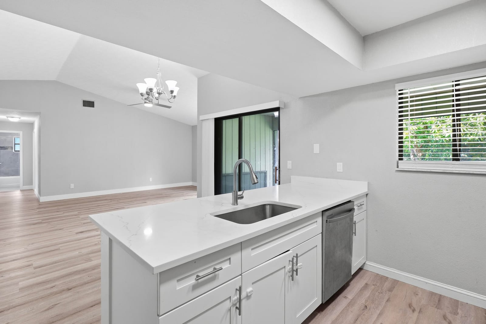 4057 SW Haycroft Street — photo 8