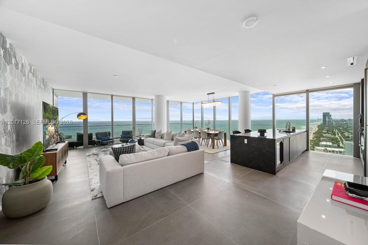 2000 S Ocean Drive 31B, Hallandale Beach, FL 33009