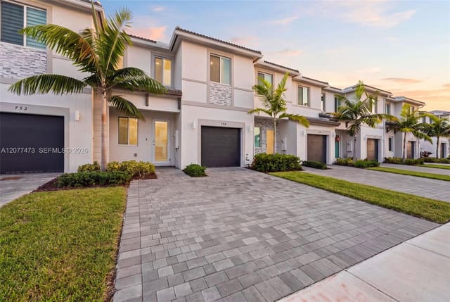 746 SE 14th Street, Los Cayos, Homestead, FL