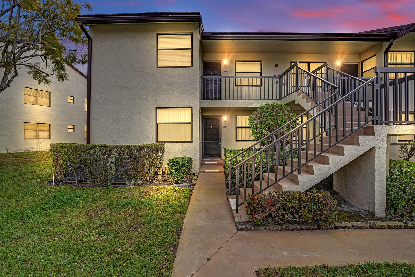 7674 Tahiti Lane 101 — photo 2