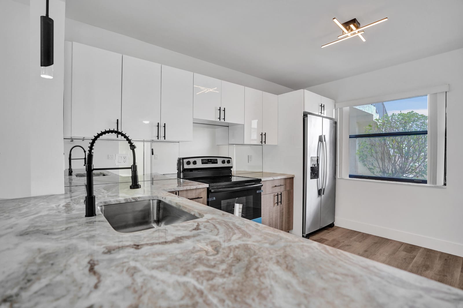 7674 Tahiti Lane 101 — photo 12