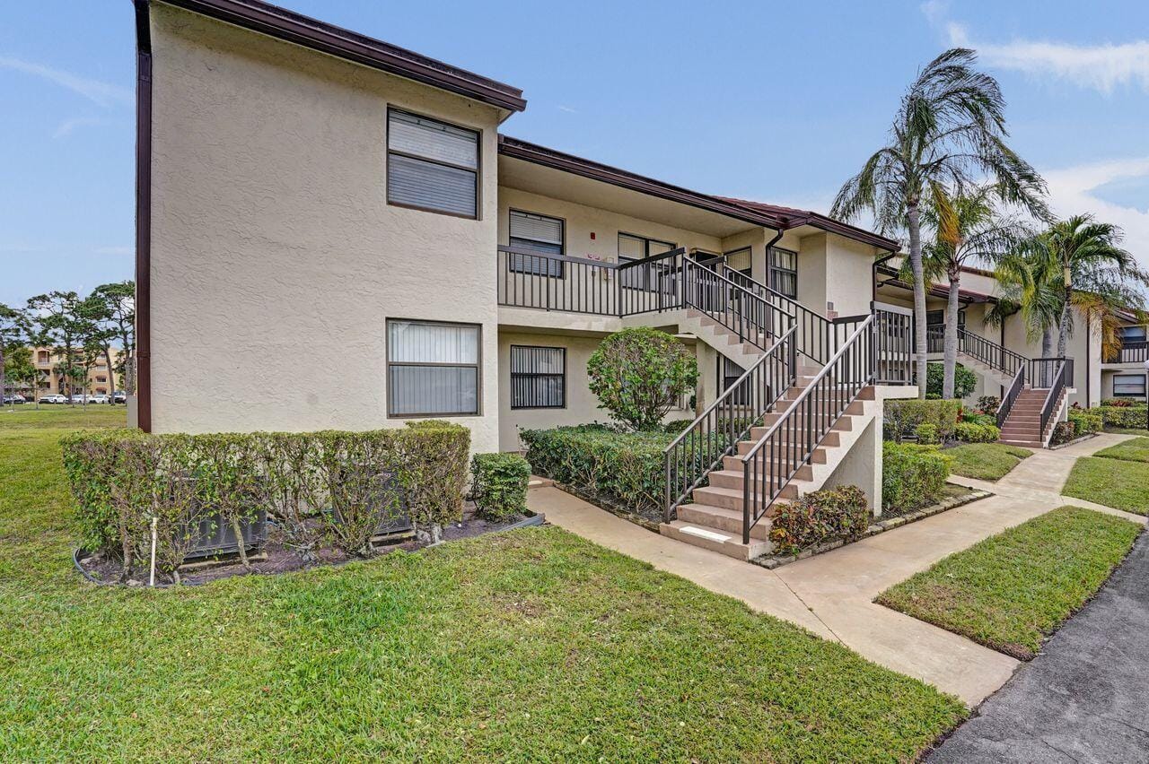 7674 Tahiti Lane 101 — photo 6