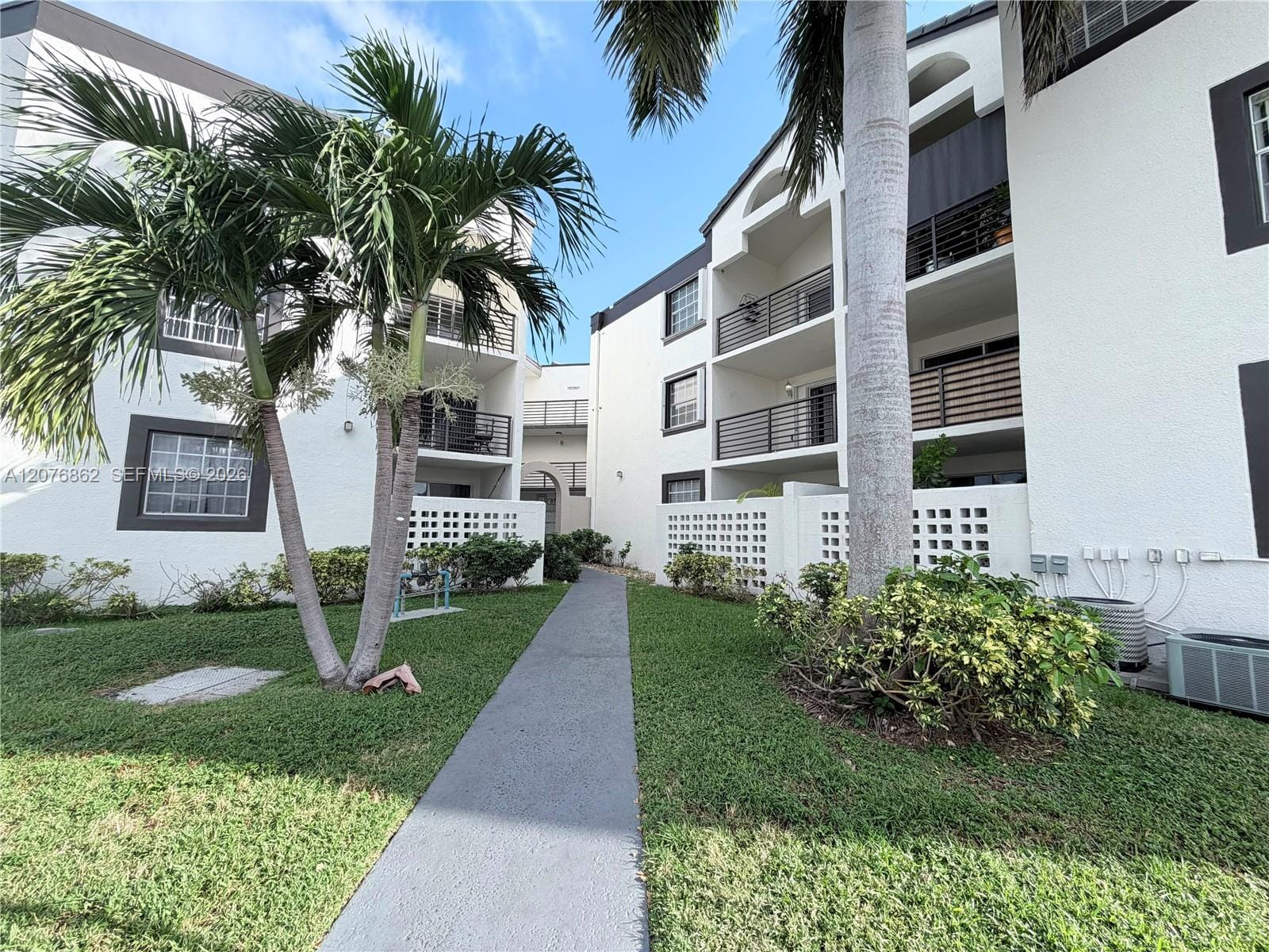 9731 Fontainebleau Boulevard F108, Miami, FL 33172 photo 22