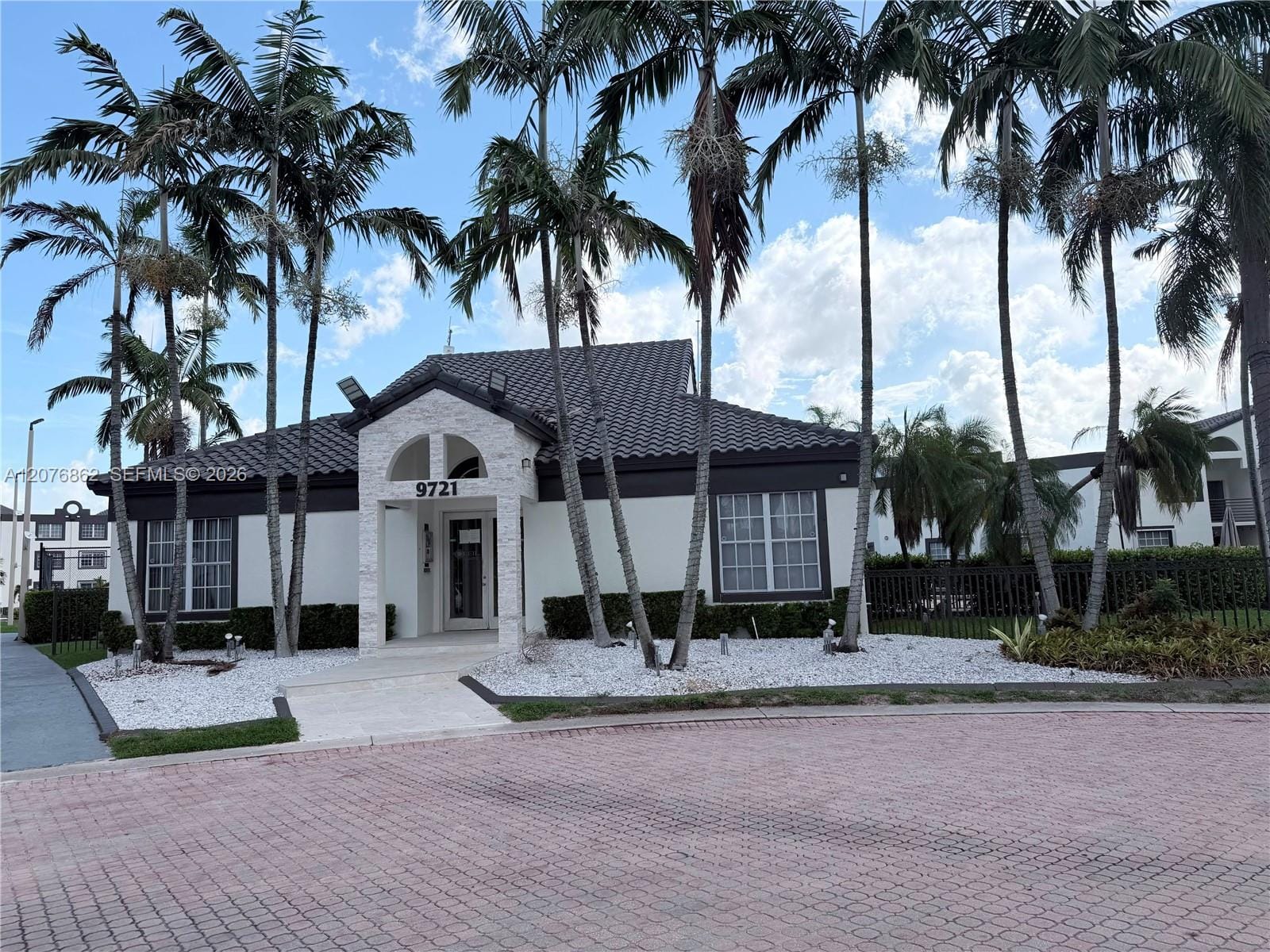 9731 Fontainebleau Boulevard F108, Miami, FL 33172 photo 27