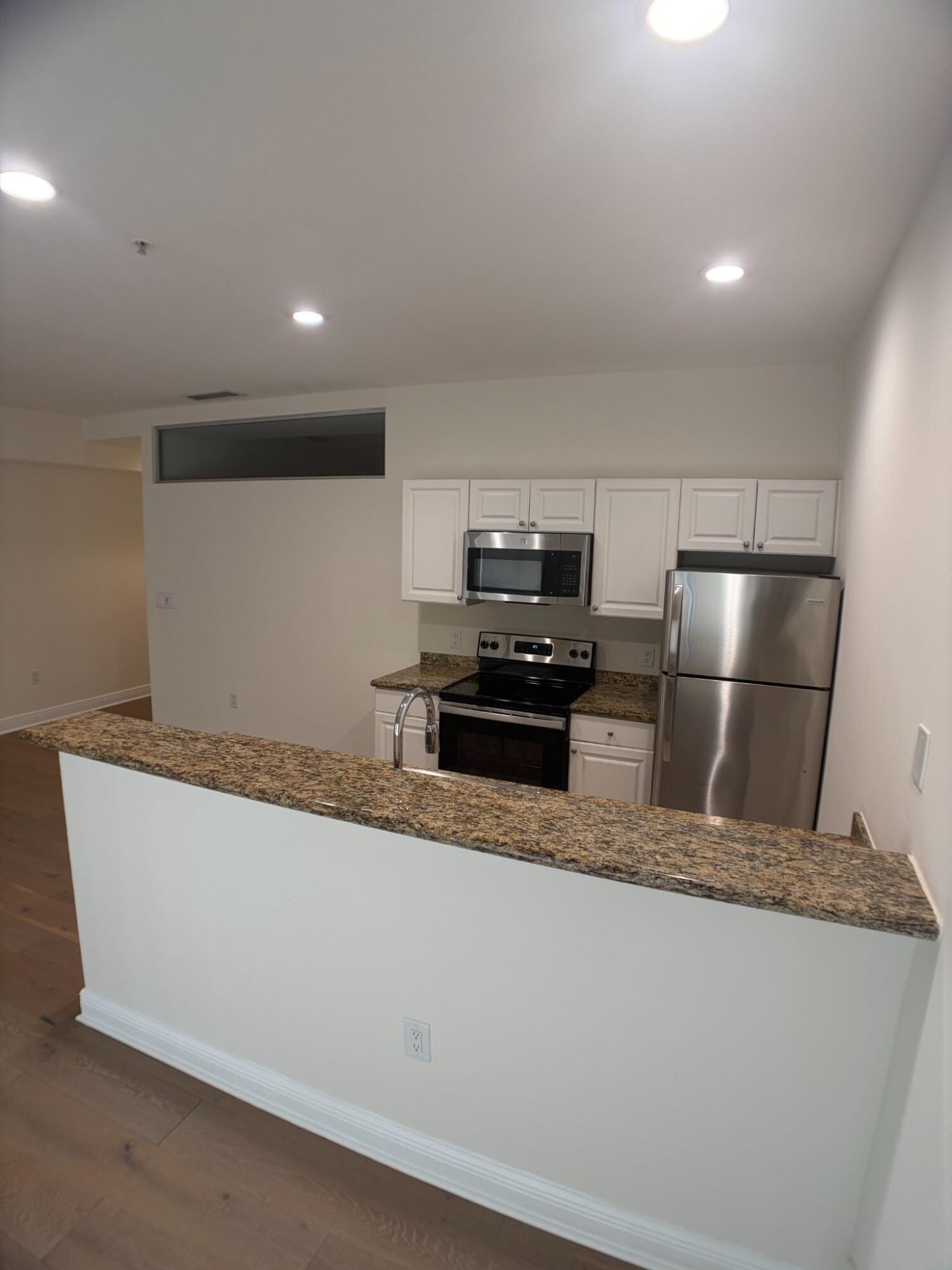 150 SE 3RD Avenue 13 — photo 3