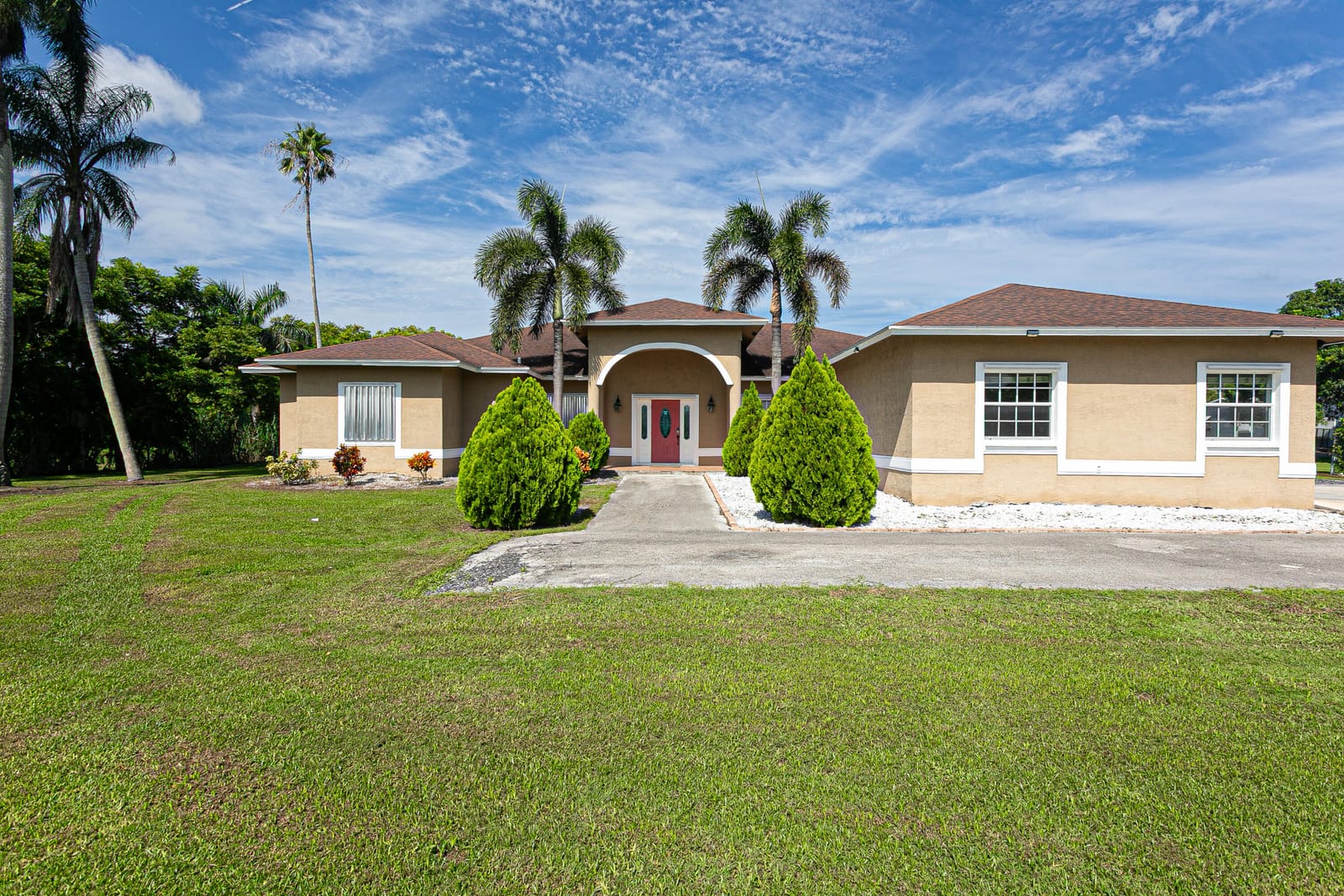 173 S Greenstar Avenue — photo 1