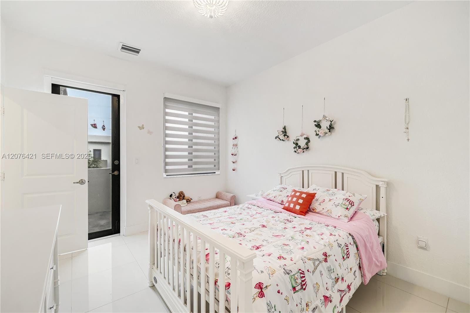 519 SW 91st Place — photo 4