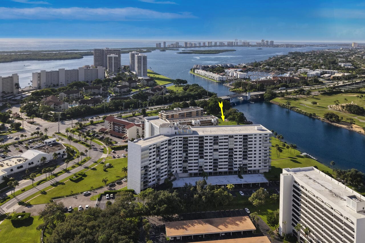336 GOLFVIEW Road 605, North Palm Beach, FL 33408
