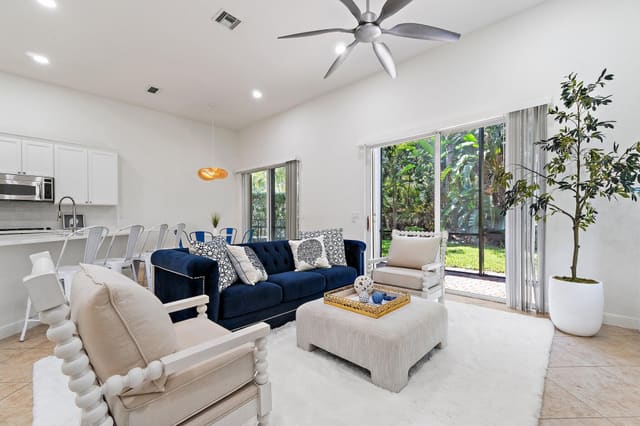 1071 Vintner Boulevard, sold in ZIP 33410, Palm Beach Gardens, FL