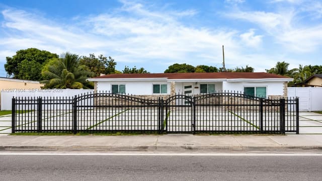 8410 NW 32nd Avenue, Miami, FL 33147