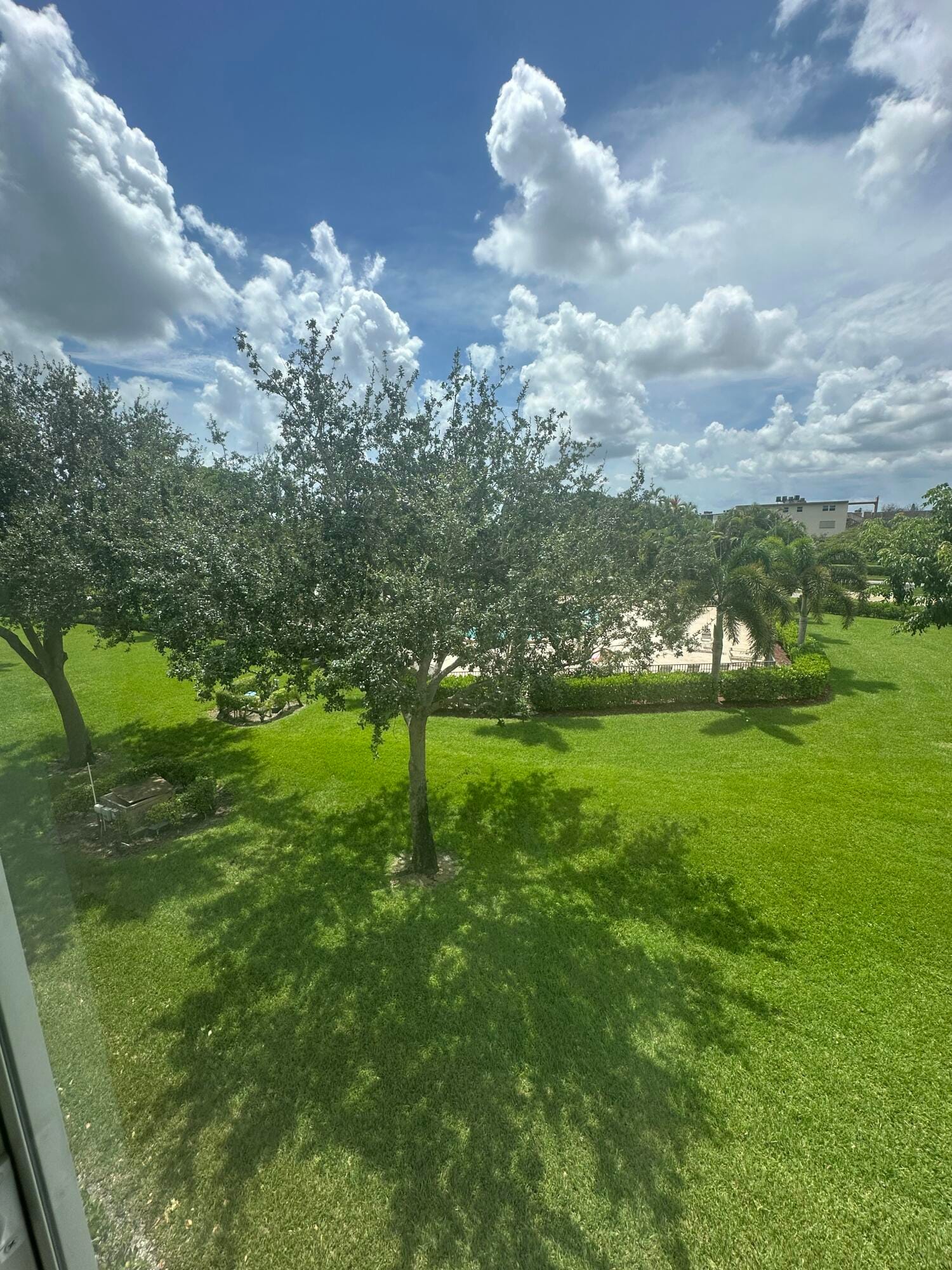 205 MANSFIELD Way E — photo 1