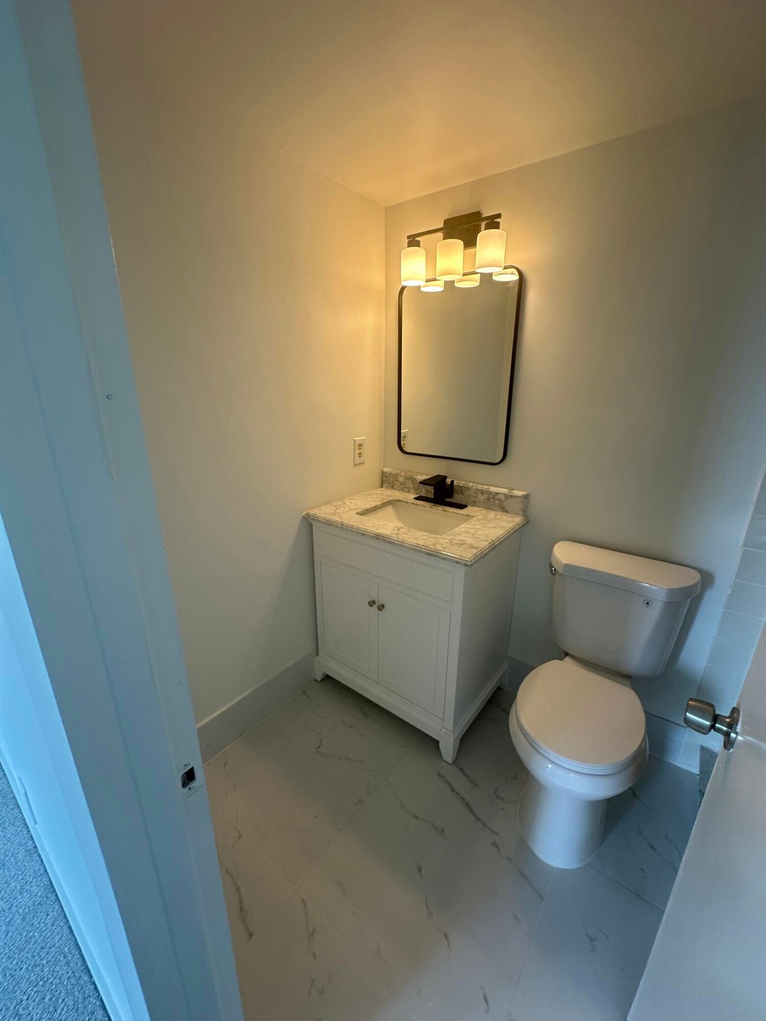 205 MANSFIELD Way E — photo 4