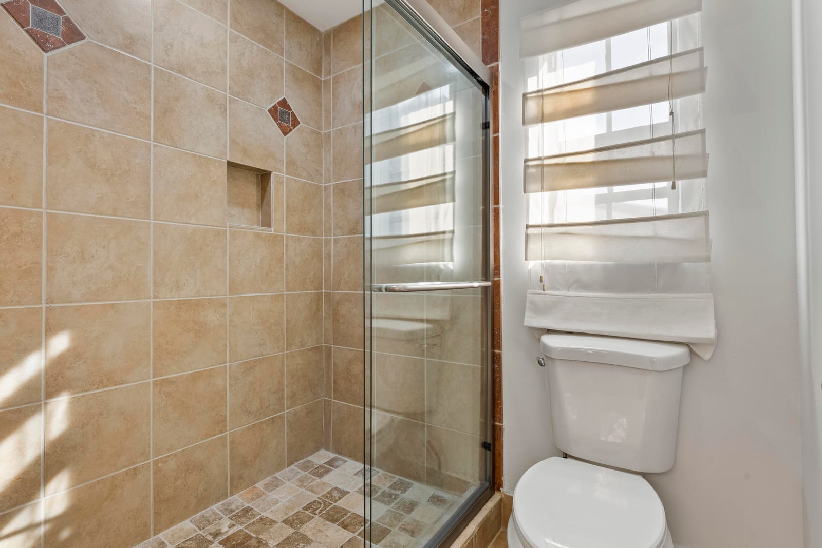 2900 Olivewood Terrace 201 — photo 11