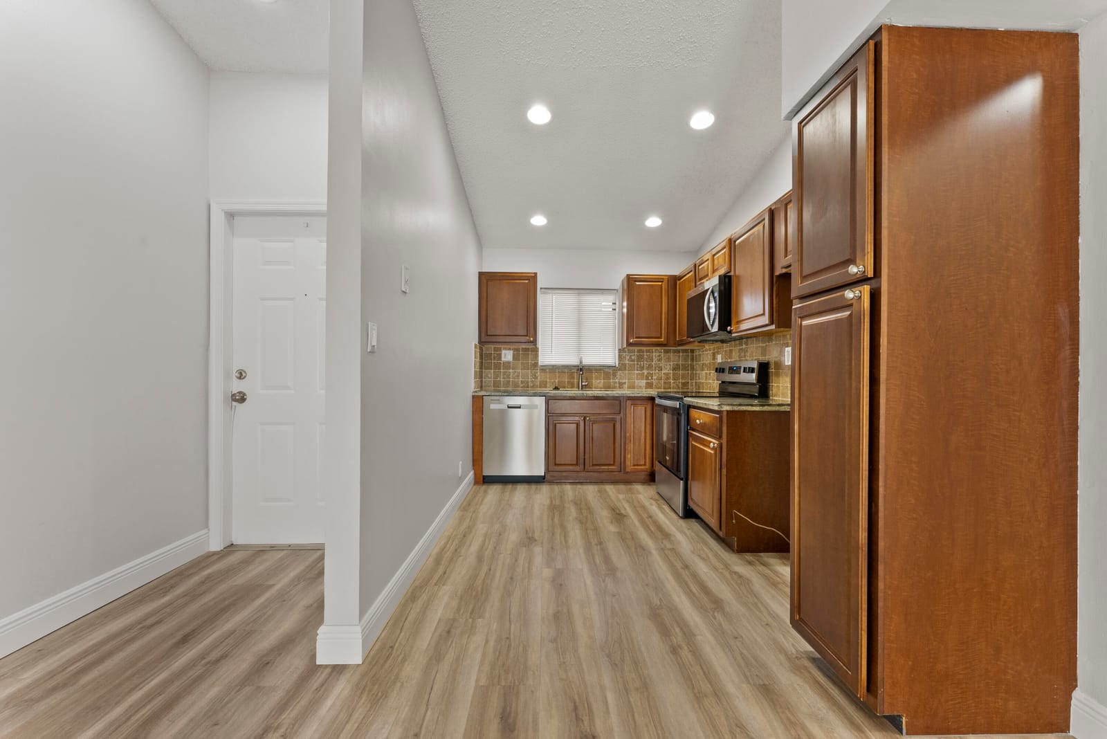 2900 Olivewood Terrace 201
