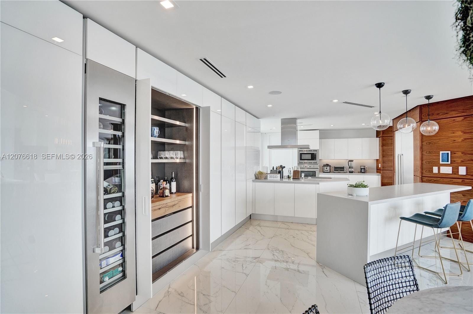 4000 Island Boulevard PH2 — photo 11