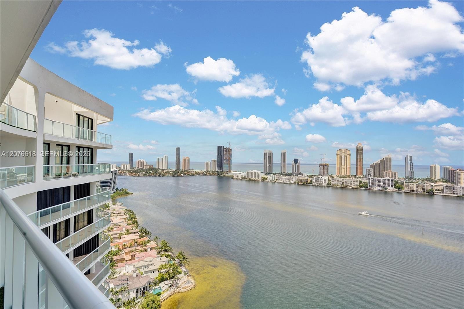 4000 Island Boulevard PH2, Aventura, FL 33160 photo 22