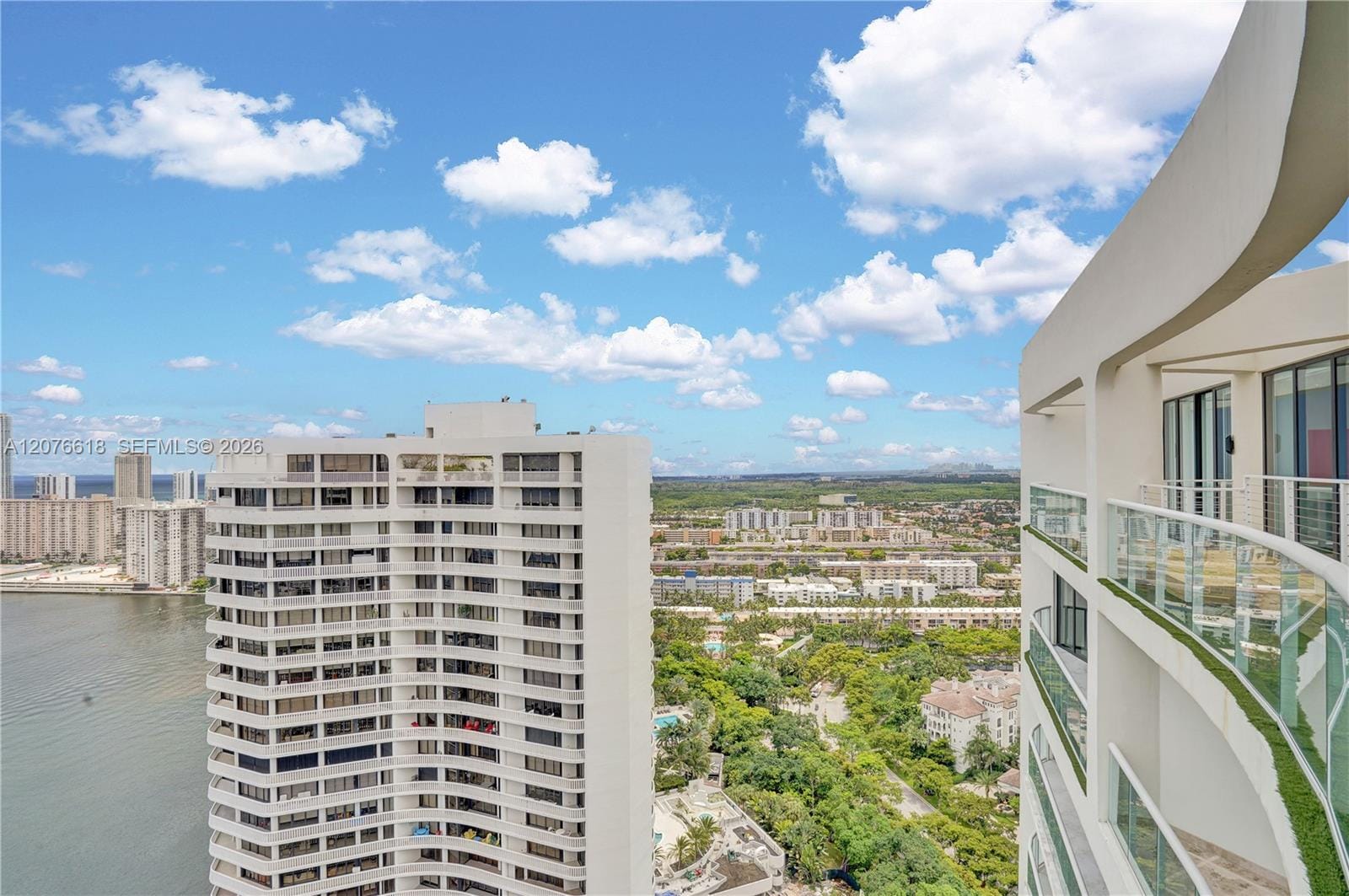 4000 Island Boulevard PH2, Aventura, FL 33160 photo 28