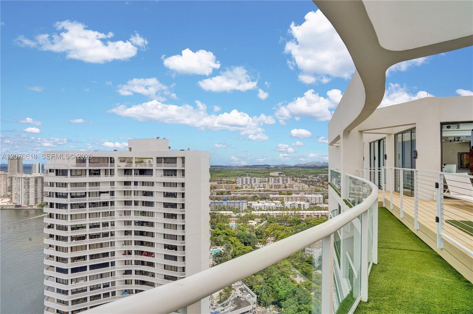 4000 Island Boulevard PH2, Aventura, FL 33160 photo 29
