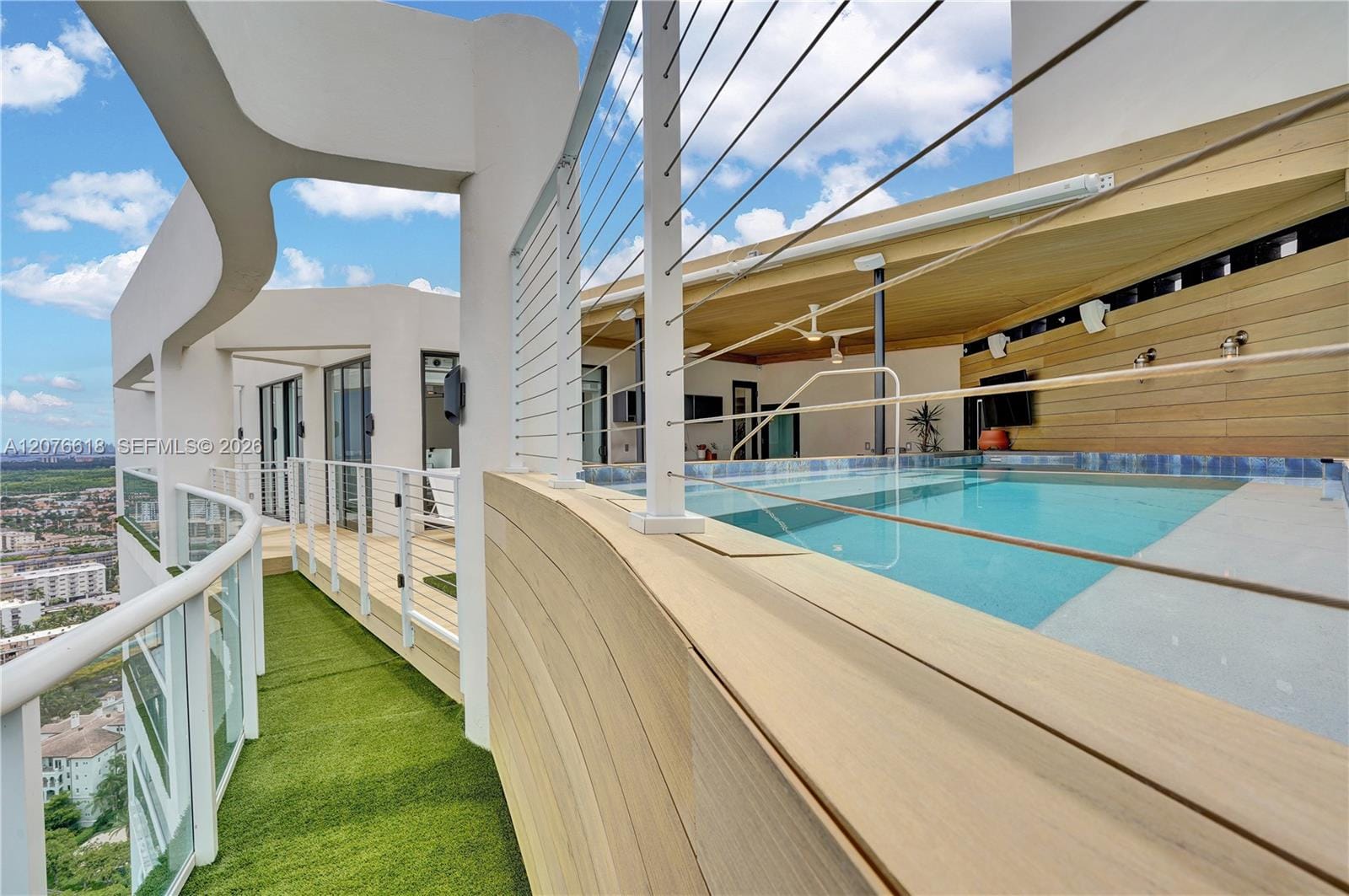 4000 Island Boulevard PH2, Aventura, FL 33160 photo 30
