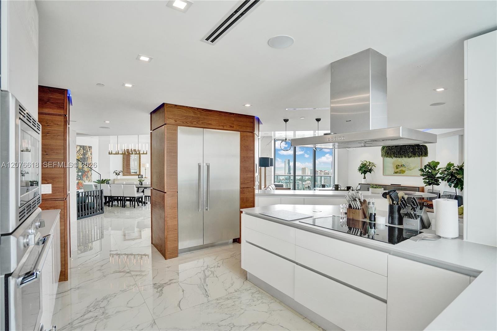 4000 Island Boulevard PH2 — photo 8