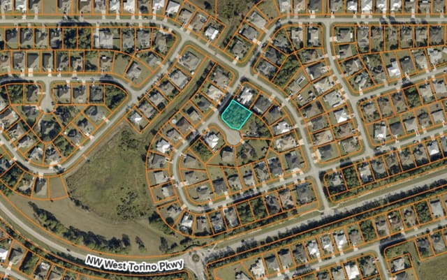 6211 NW Diana Court, Port St. Lucie, FL 34986