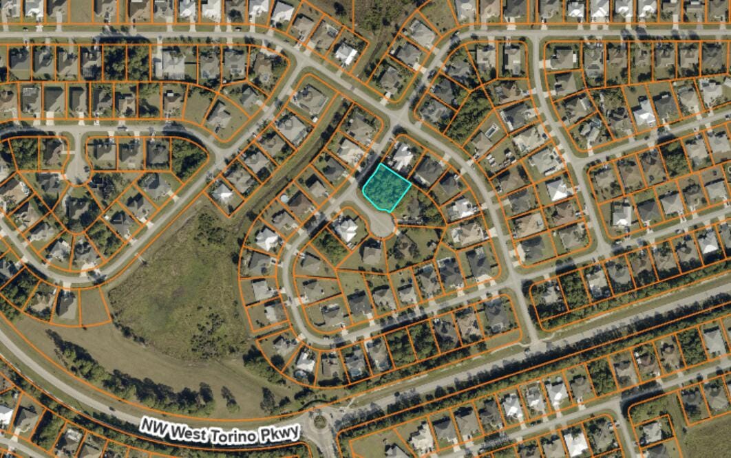 6211 NW Diana Court, Port St. Lucie, FL 34986