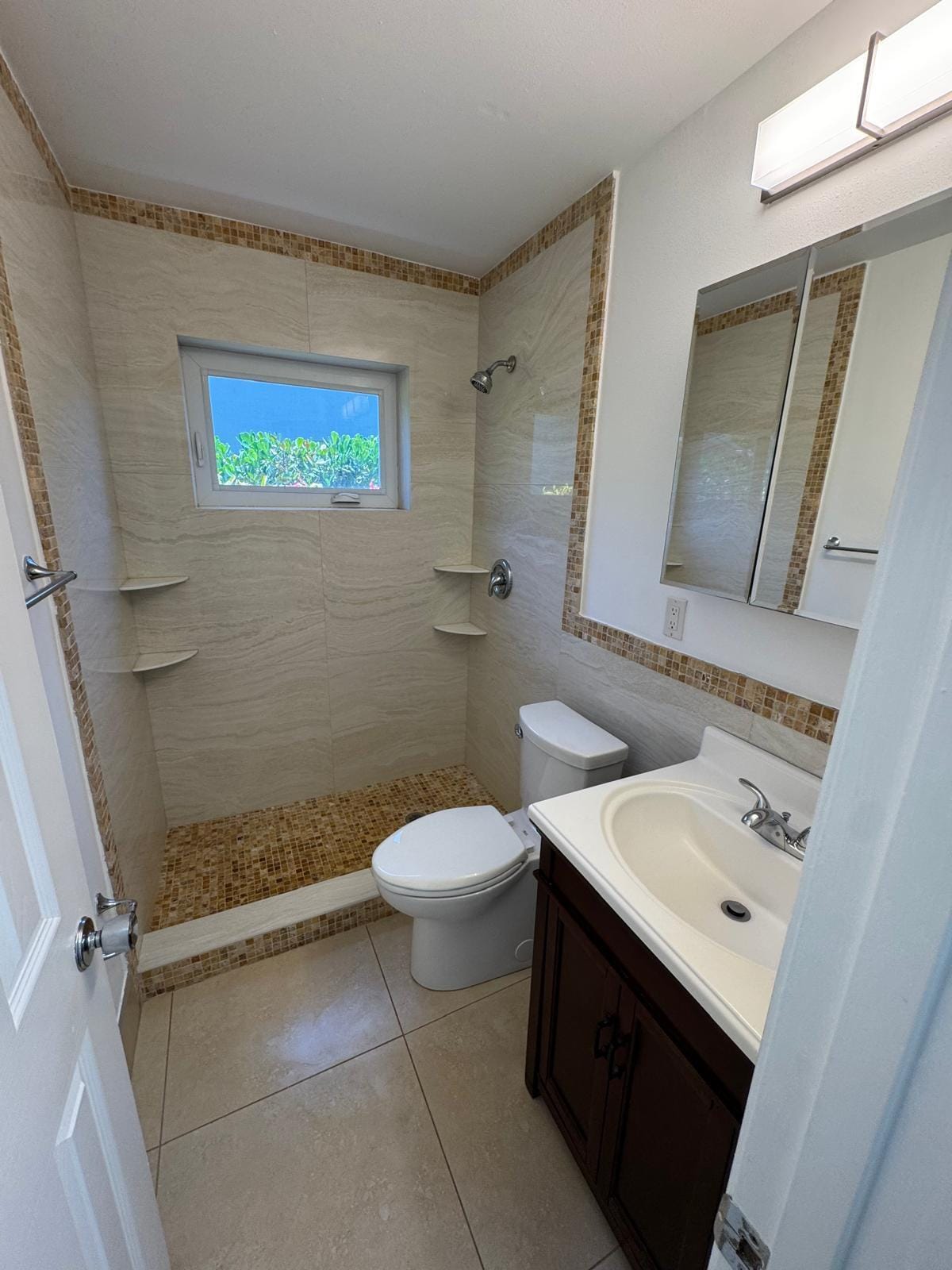 4717 NW 49TH Place, Tamarac, FL 33319 photo 11