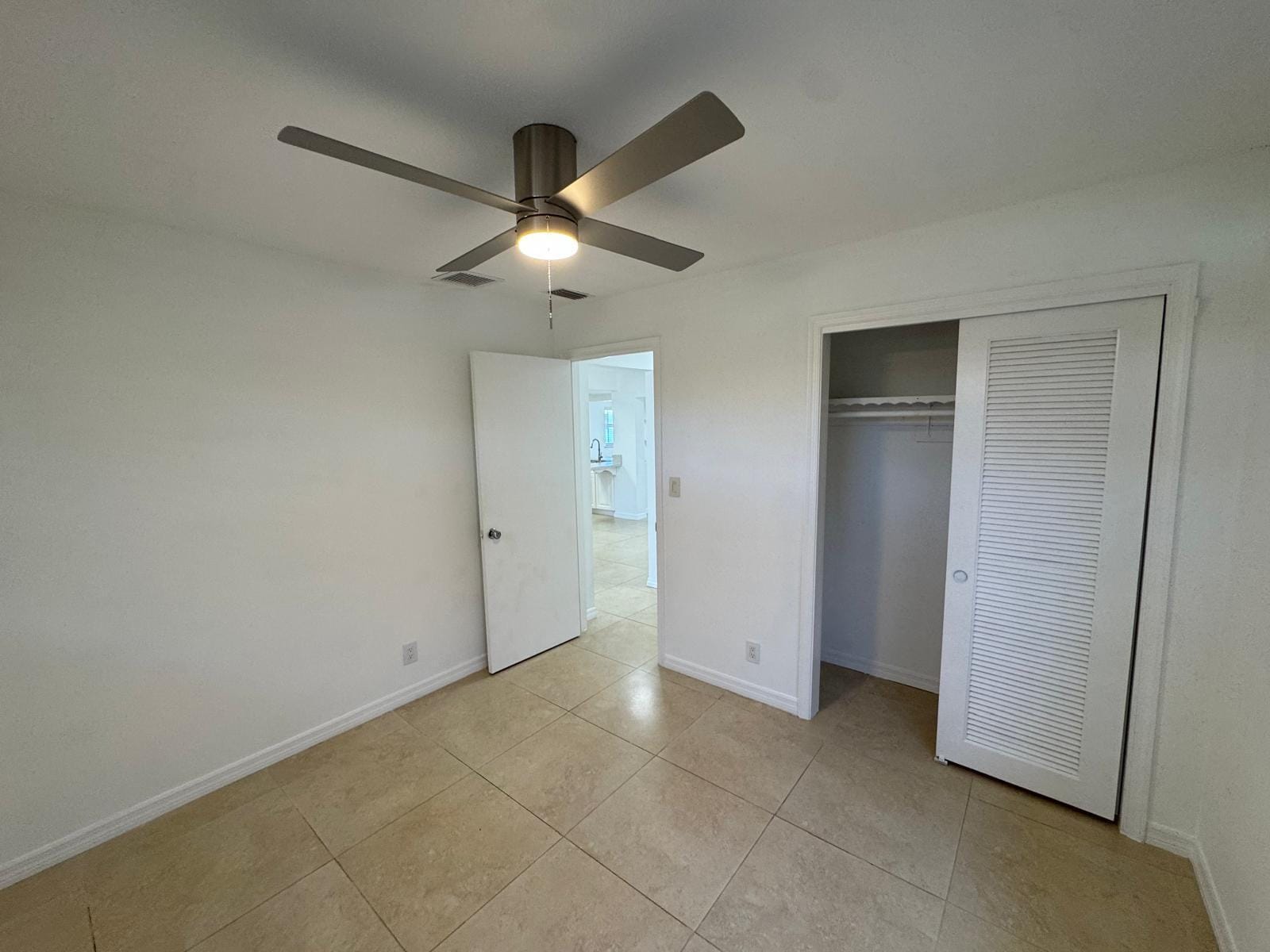 4717 NW 49TH Place, Tamarac, FL 33319 photo 10
