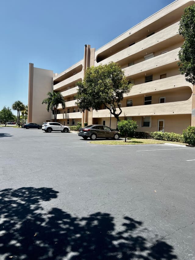 6461 NW 2nd Avenue 105, Boca Raton, FL 33487