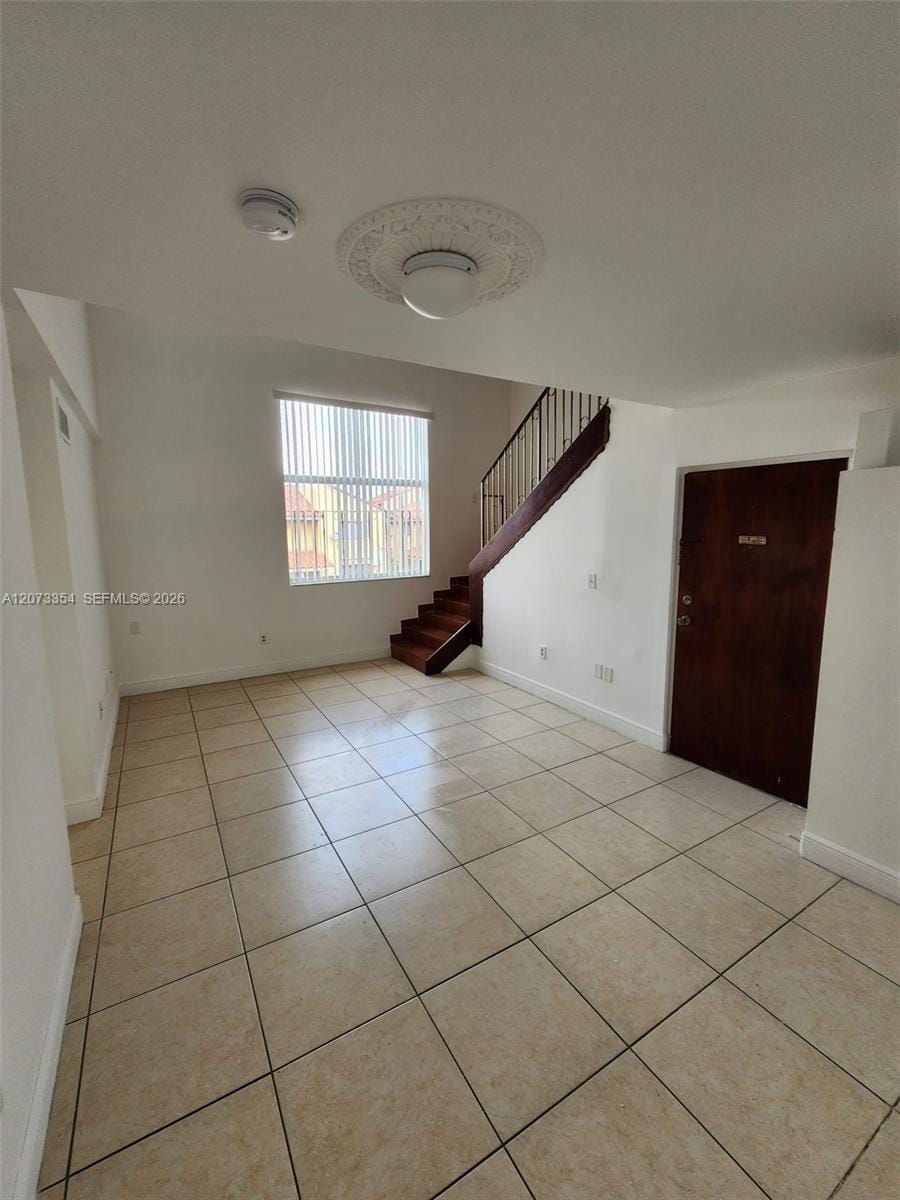 2770 W 61st Place 202, Hialeah, FL 33016